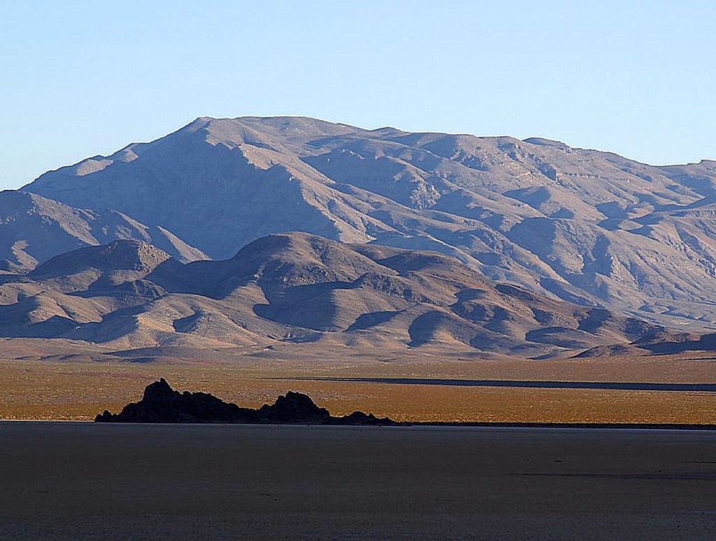 Racetrack playa valley